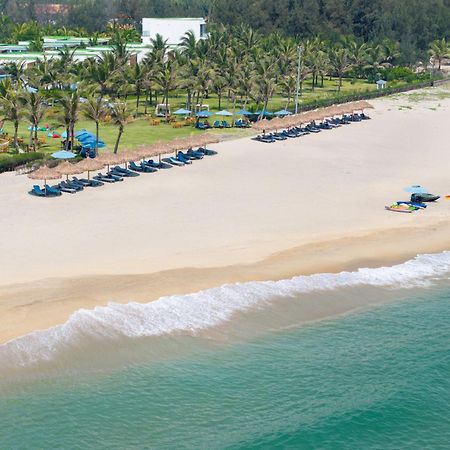 Wyndham Hoi An Royal Beachfront Resort & Villas Eksteriør billede