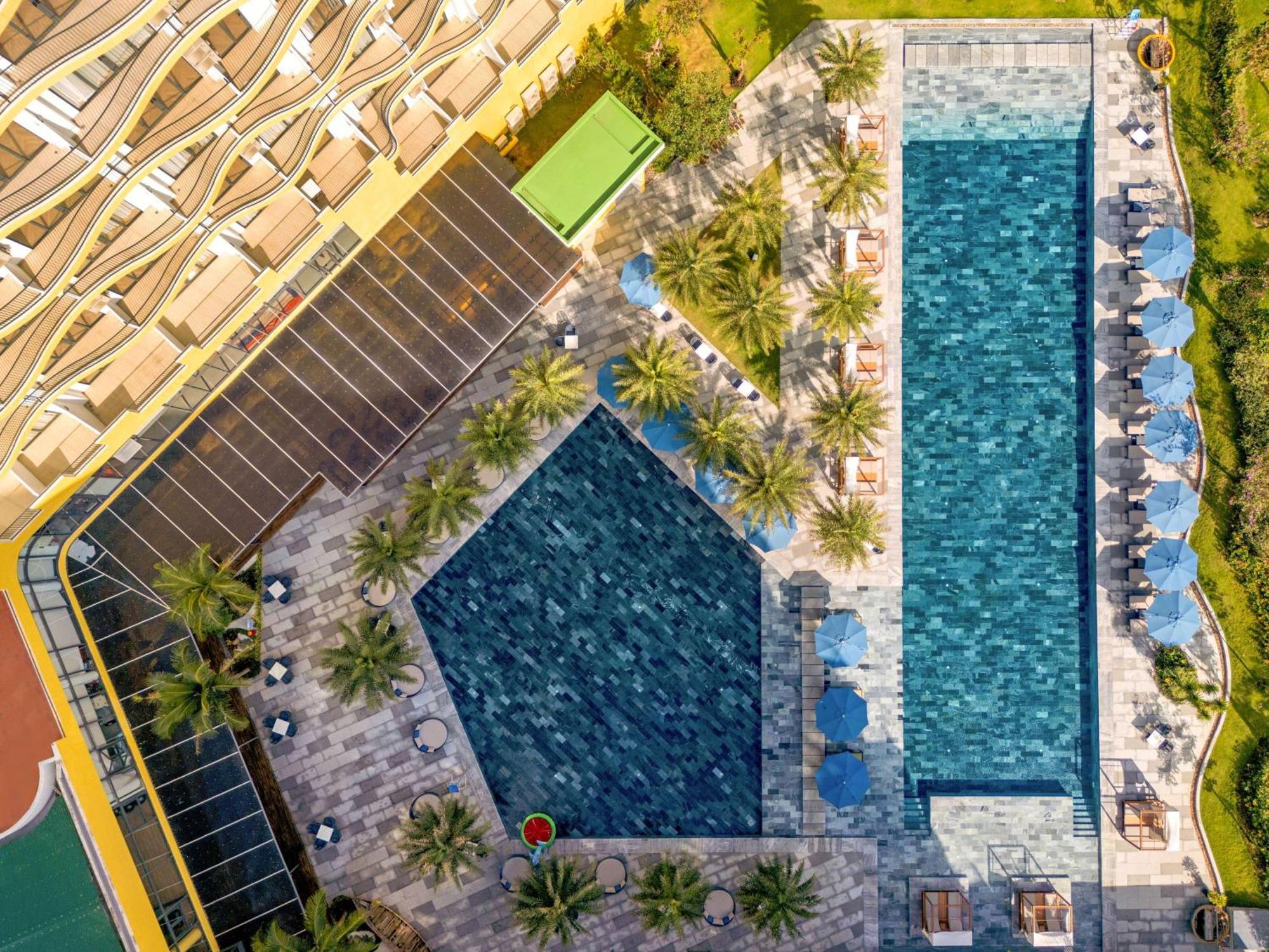 Wyndham Hoi An Royal Beachfront Resort & Villas Eksteriør billede