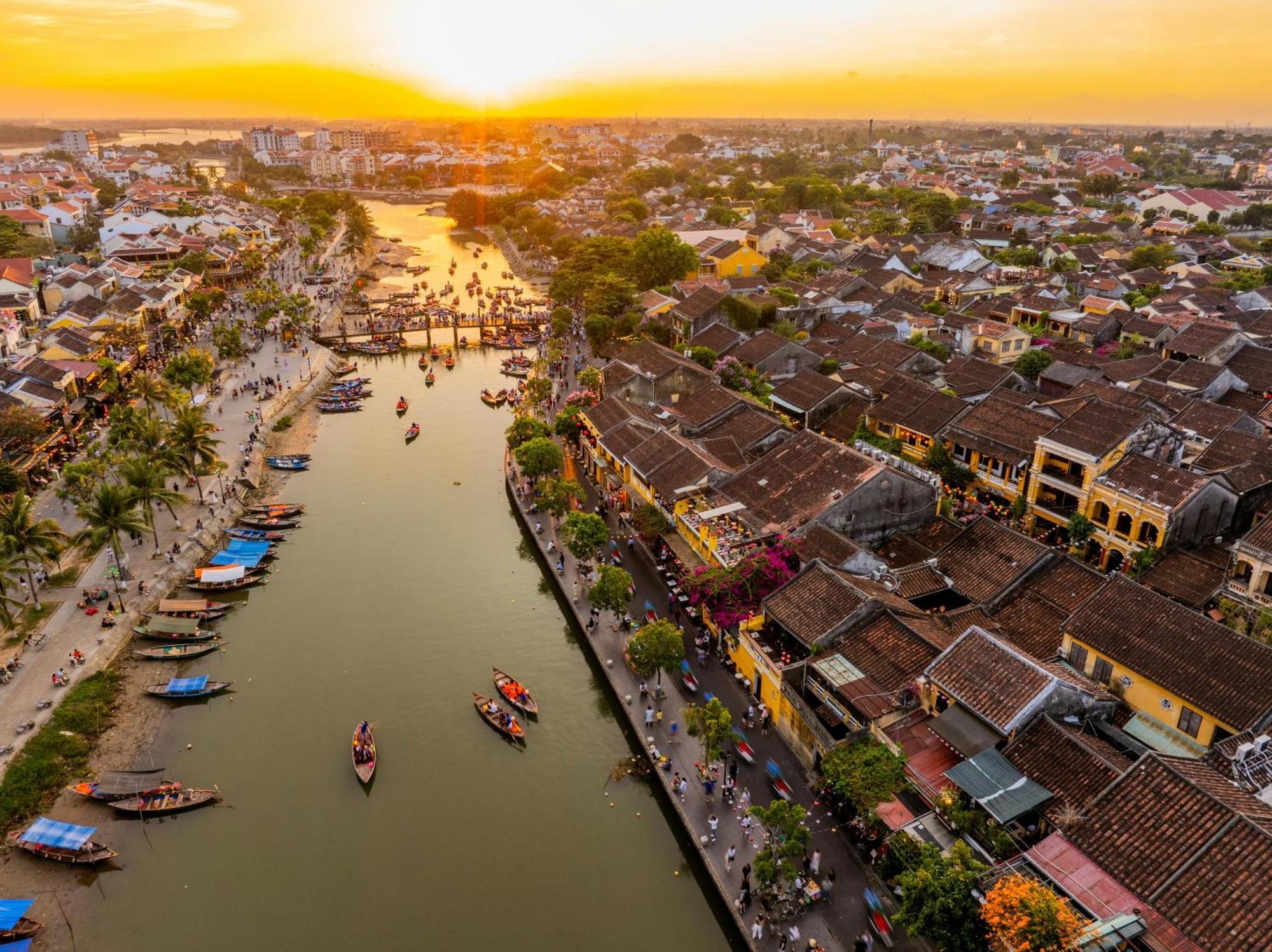 Wyndham Hoi An Royal Beachfront Resort & Villas Eksteriør billede